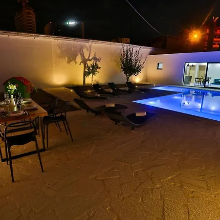 Family Friendly House With A Swimming Pool - 15909 Vakantiehuis Split